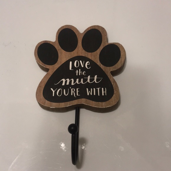 Dog leash hanger - Picture 1 of 2